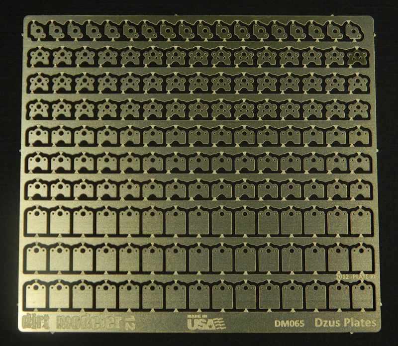 DM065B - Dzus Plates 1:12th scale - Brass | Drag Racing | Dirt Modeler